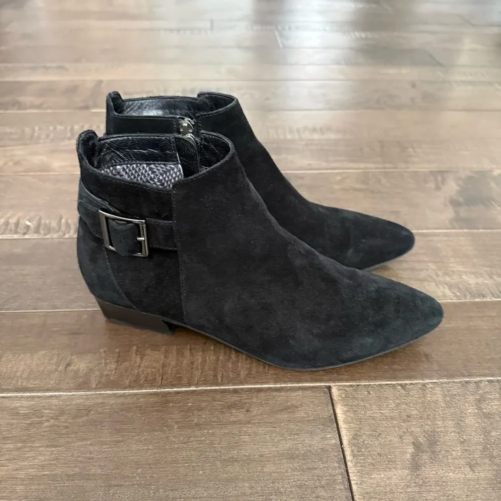 AQUATALIA Fernn Weatherproof Suede Booties Ankle Boots Black Leather 9.5